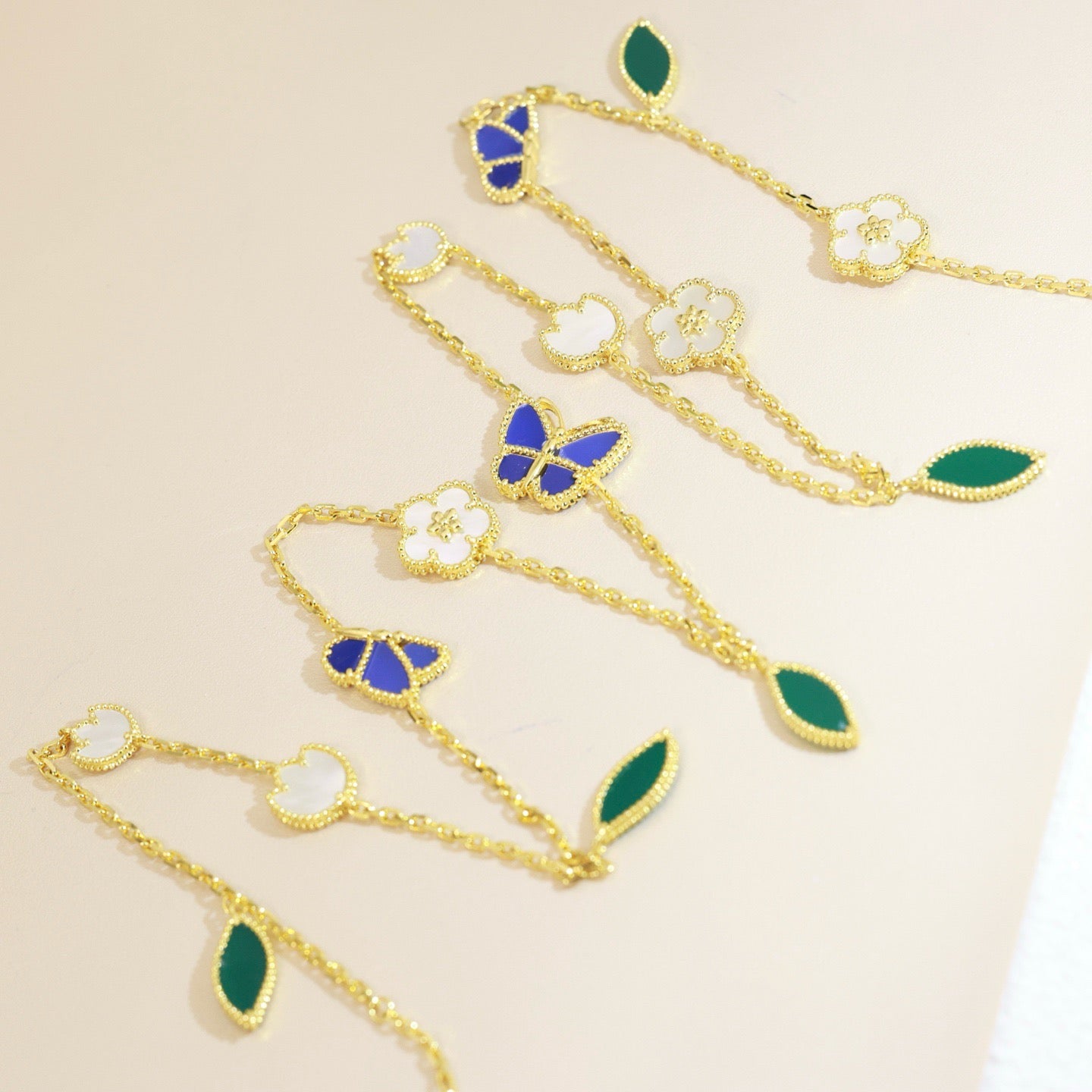 [Love Lucky]LUCKY SPRING BUTTERFLY 15 FLOWER NECKLACE