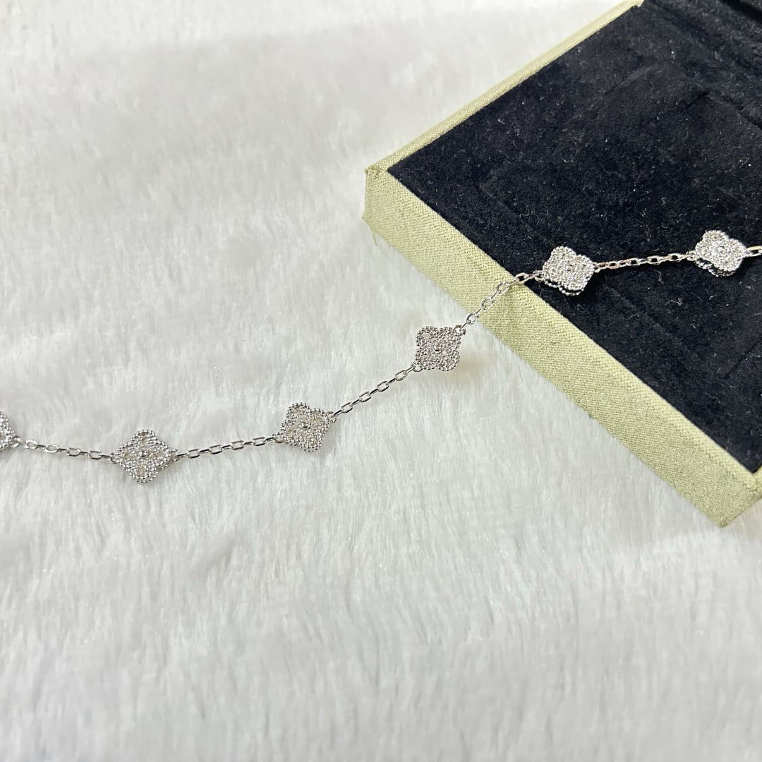 [Love Lucky]CLOVER 6 MOTIF DIAMOND BRACELET