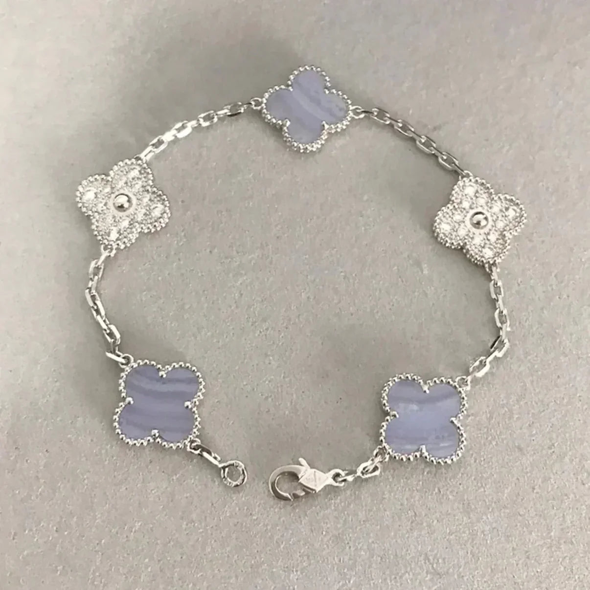 [Love Lucky] CLOVER 5 MOTIF PURPLE CHALCEDONY BRACELET COLLECTION