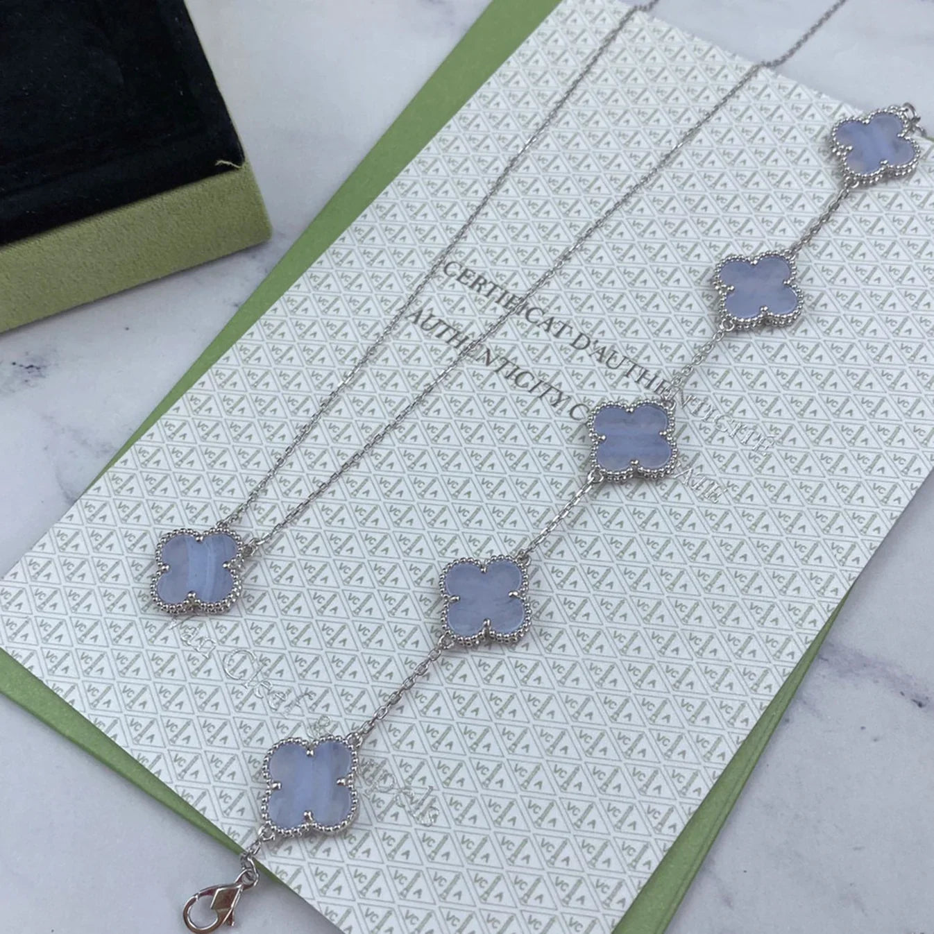 [Love Lucky] CLOVER 5 MOTIF PURPLE CHALCEDONY BRACELET COLLECTION