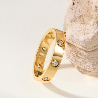 [Love Lucky]LOVE 4MM 8 DIAMOND RING