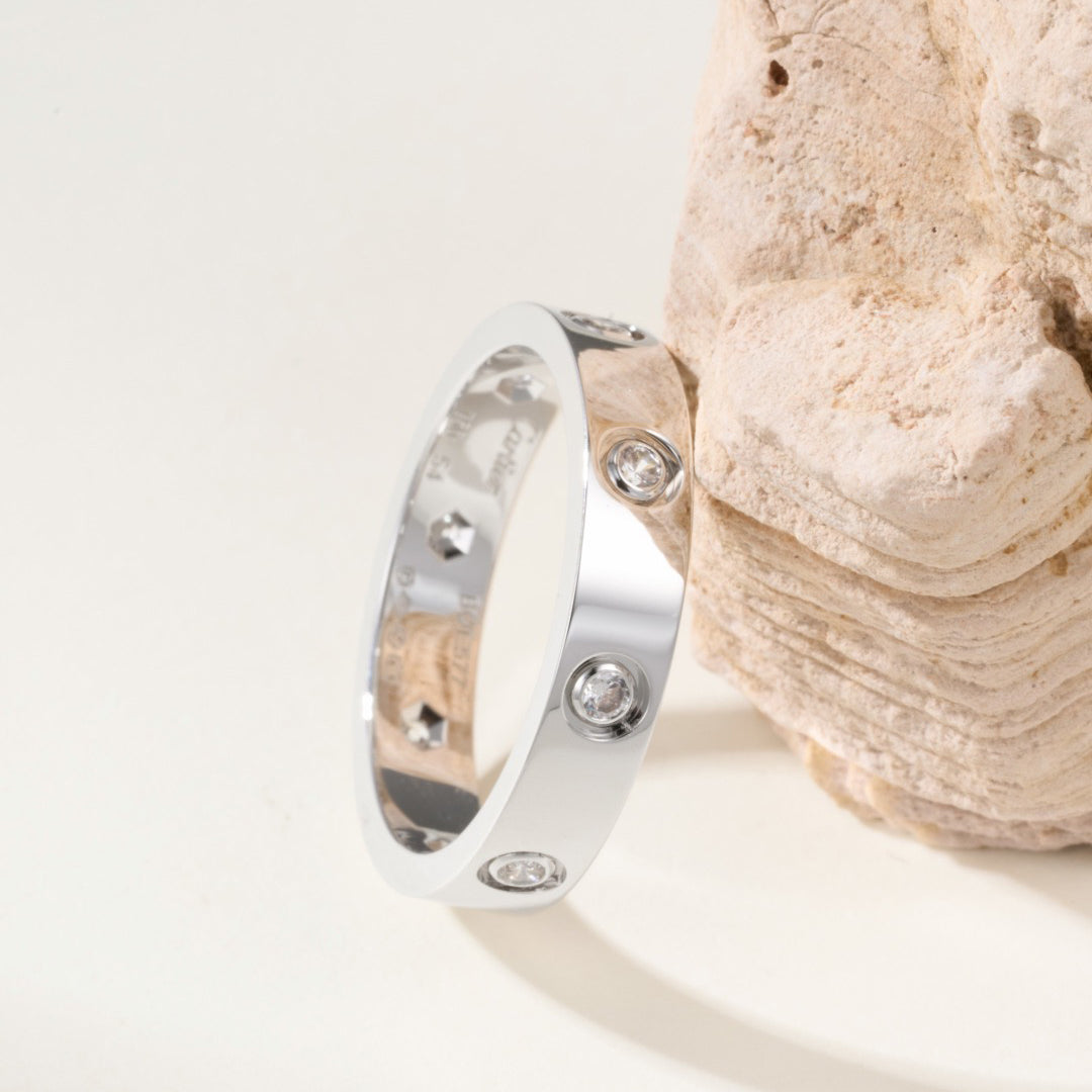 [Love Lucky]LOVE 4MM 8 DIAMOND RING
