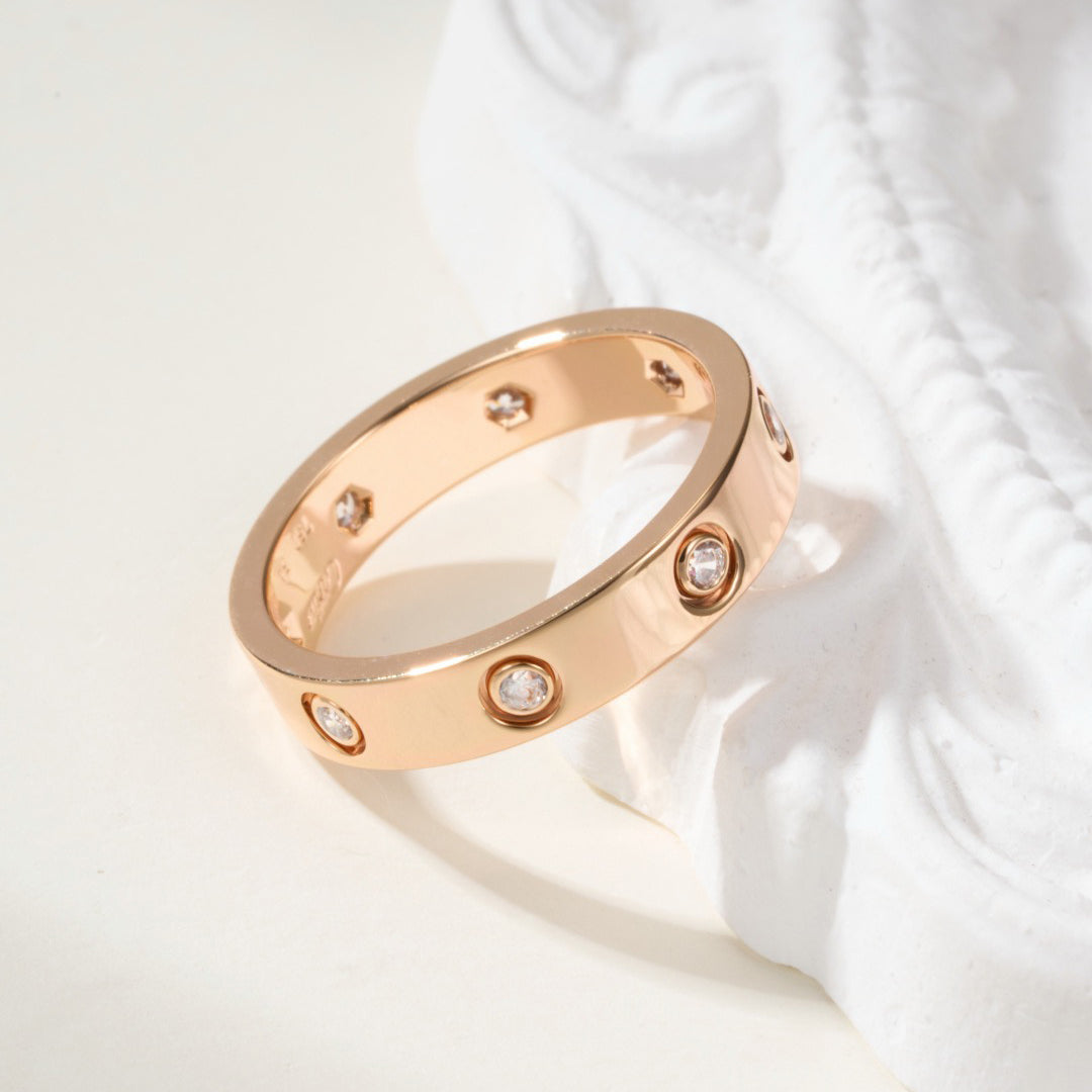 [Love Lucky]LOVE 4MM 8 DIAMOND RING