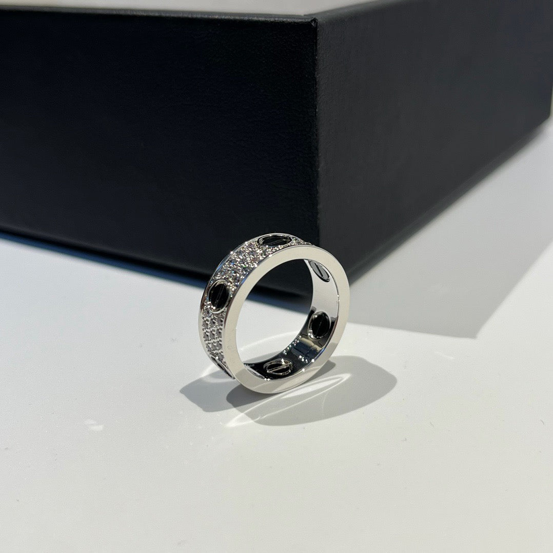 [Love Lucky]LOVE RING 5.5MM DIAMONDS PAVED CERAMIC