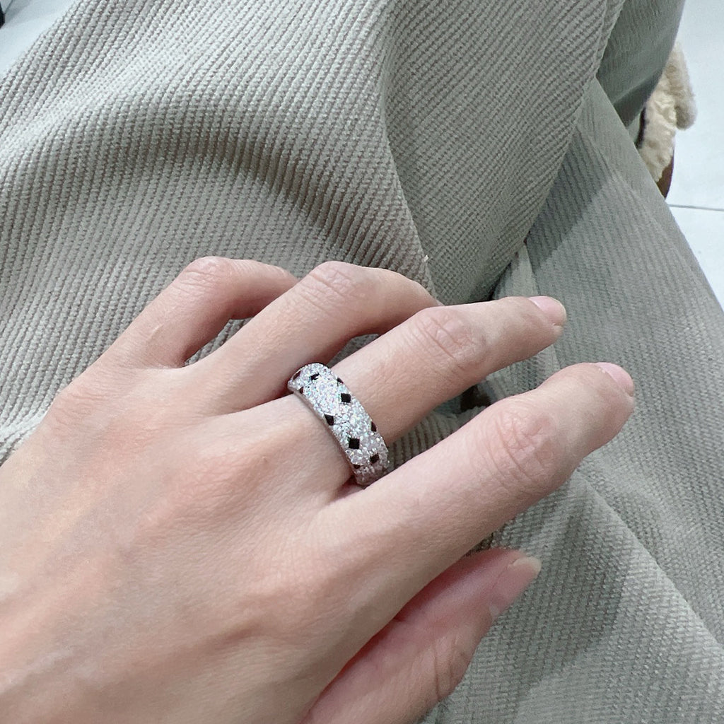 [Love Lucky]PANTHERE SPOTTED FULL DIAMOND RING
