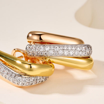 [Love Lucky]TRINITY HALF DIAMOND  CUSHION EARRINGS