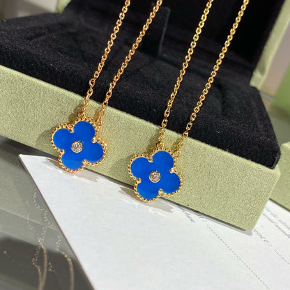 [Love Lucky]COLLAR DE TRÉBOL DE 15 MM CON DIAMANTE Y ÁGATA AZUL