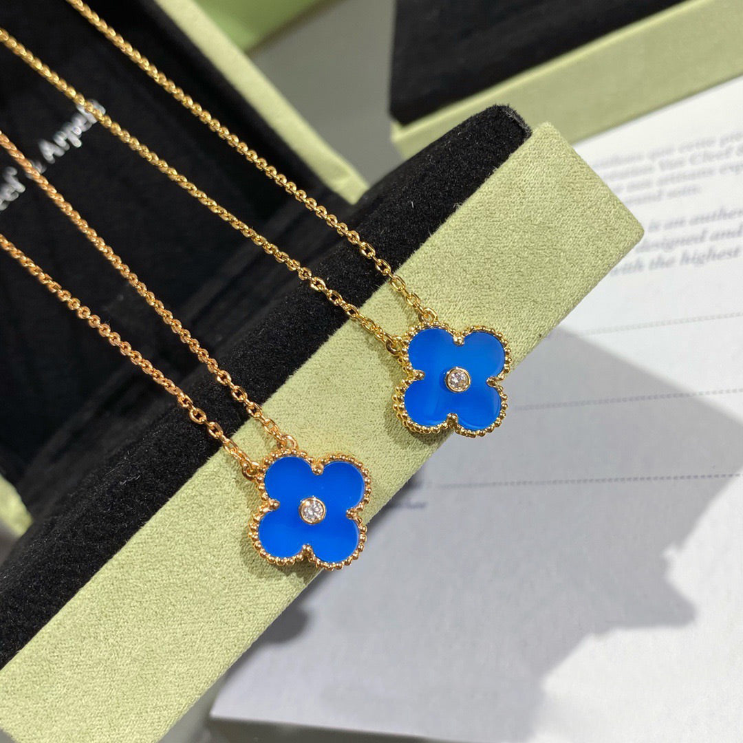 [Love Lucky]COLLAR DE TRÉBOL DE 15 MM CON DIAMANTE Y ÁGATA AZUL
