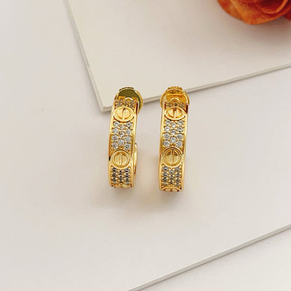 [Love Lucky]LOVE 5.5MM DIAMOND PAVED EARRINGS