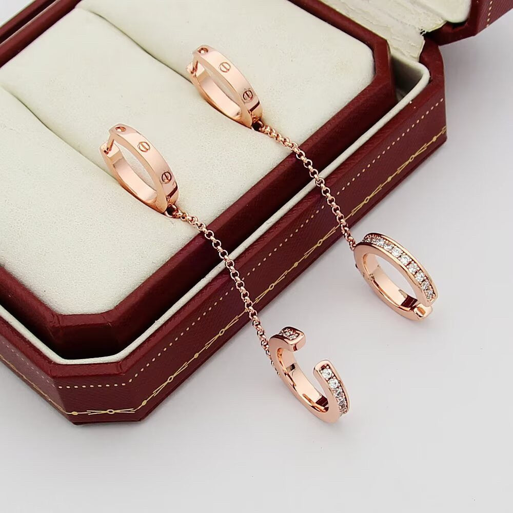 [Love Lucky]LOVE 3.0MM HALF DIAMOND EARRINGS
