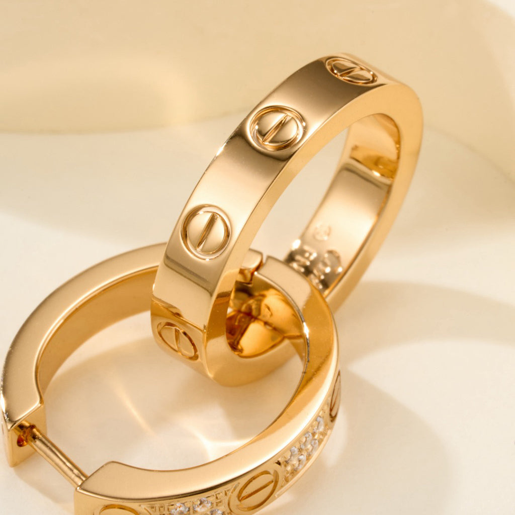 [Love Lucky]LOVE 3.3MM DANGLE HALF DIAMOND EARRINGS