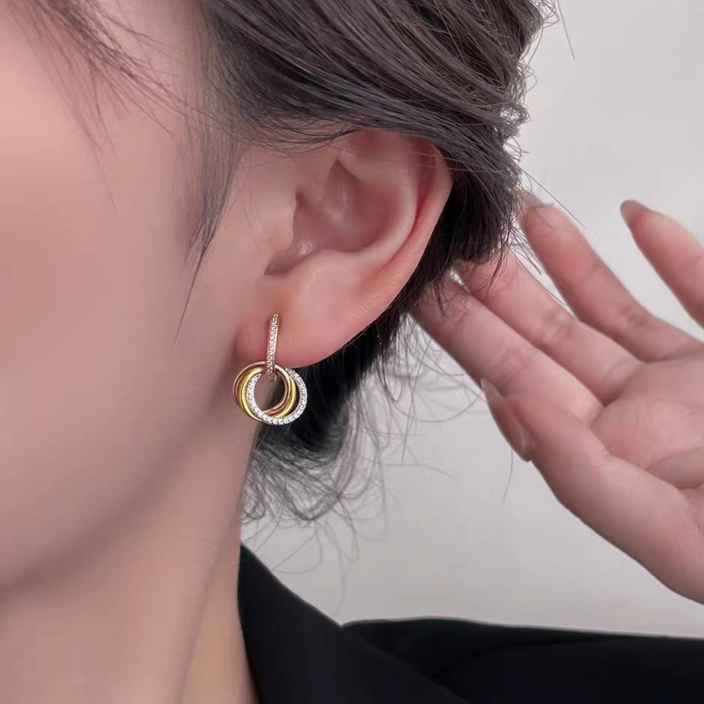 [Love Lucky]TRINITY HALF DIAMOND  EARRINGS