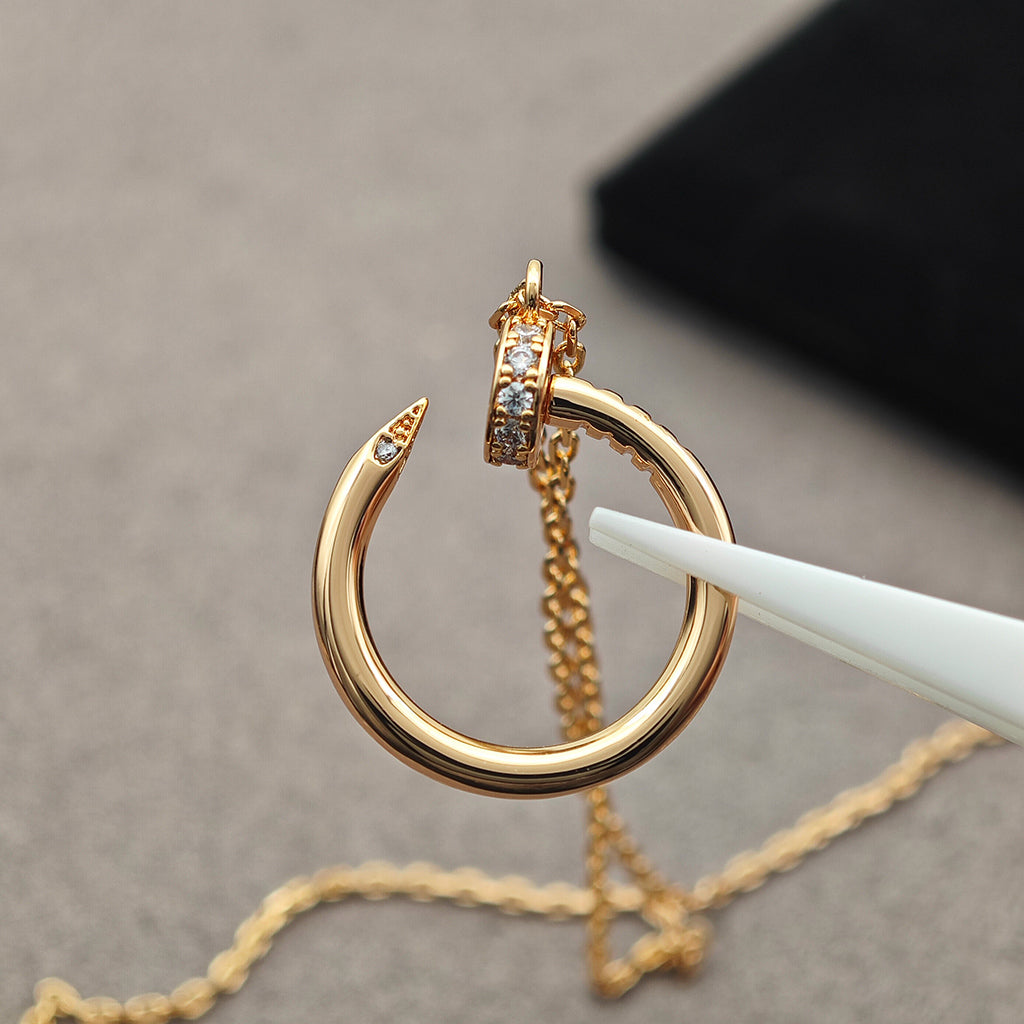 [Love Lucky]JUSTE NECKLACE HALF DIAMOND