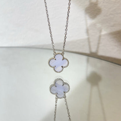 [Love Lucky] COLLANA QUADRIFOGLIO 15MM IN CALCEDONIO BLU ARGENTO