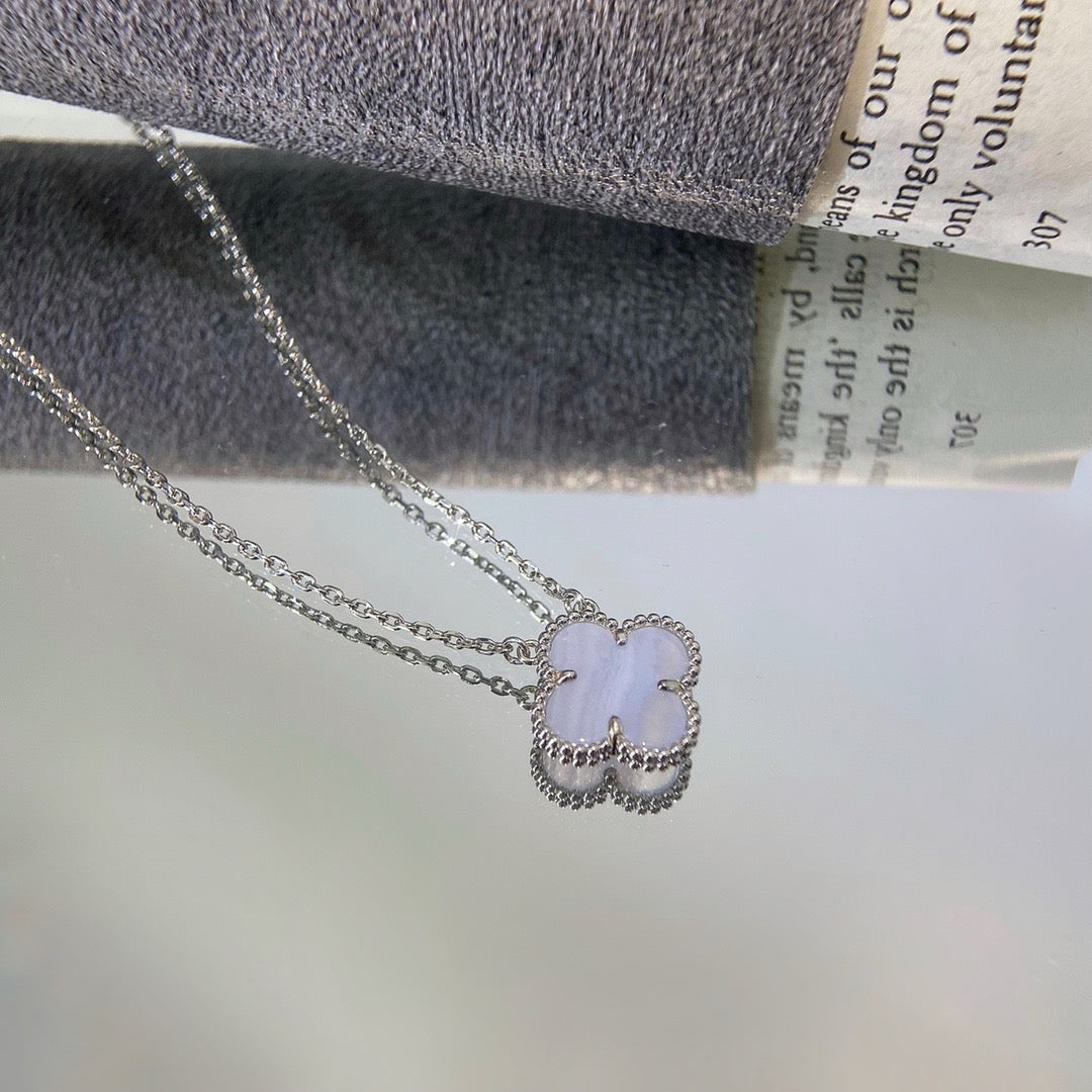 [Love Lucky] COLLANA QUADRIFOGLIO 15MM IN CALCEDONIO BLU ARGENTO