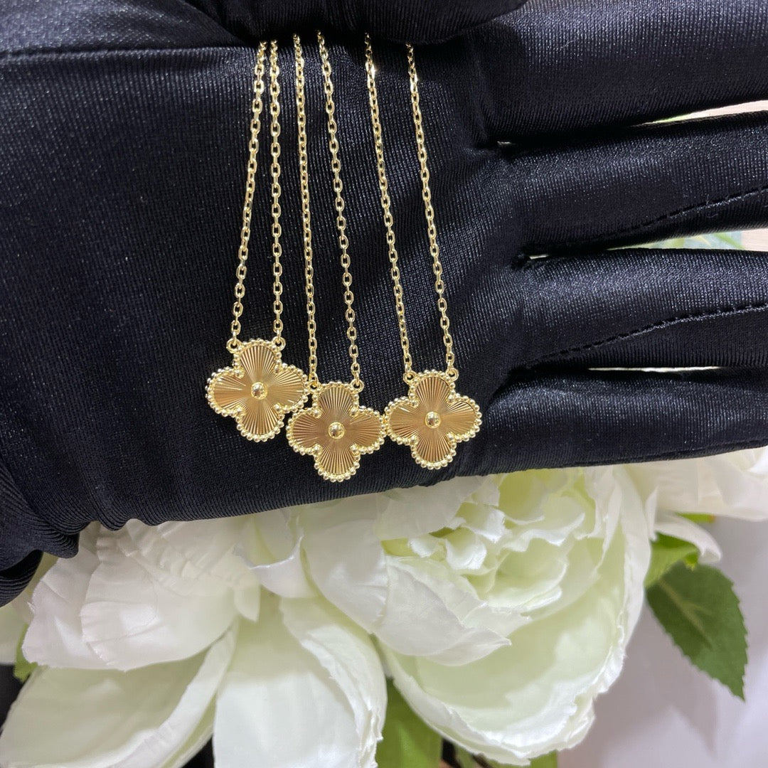 [Love Lucky]CLOVER 15MM LASER NECKLACE