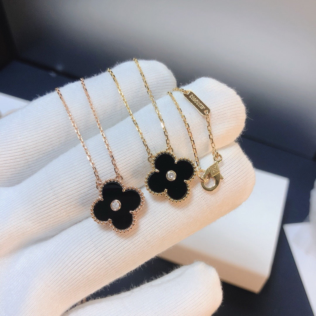 [Love Lucky]CLOVER 15MM DIAMOND ONYX NECKLACE