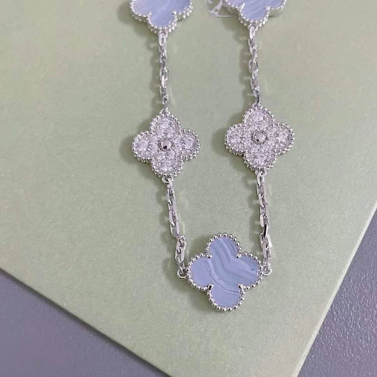 [Love Lucky] CLOVER 5 MOTIF PURPLE CHALCEDONY BRACELET COLLECTION