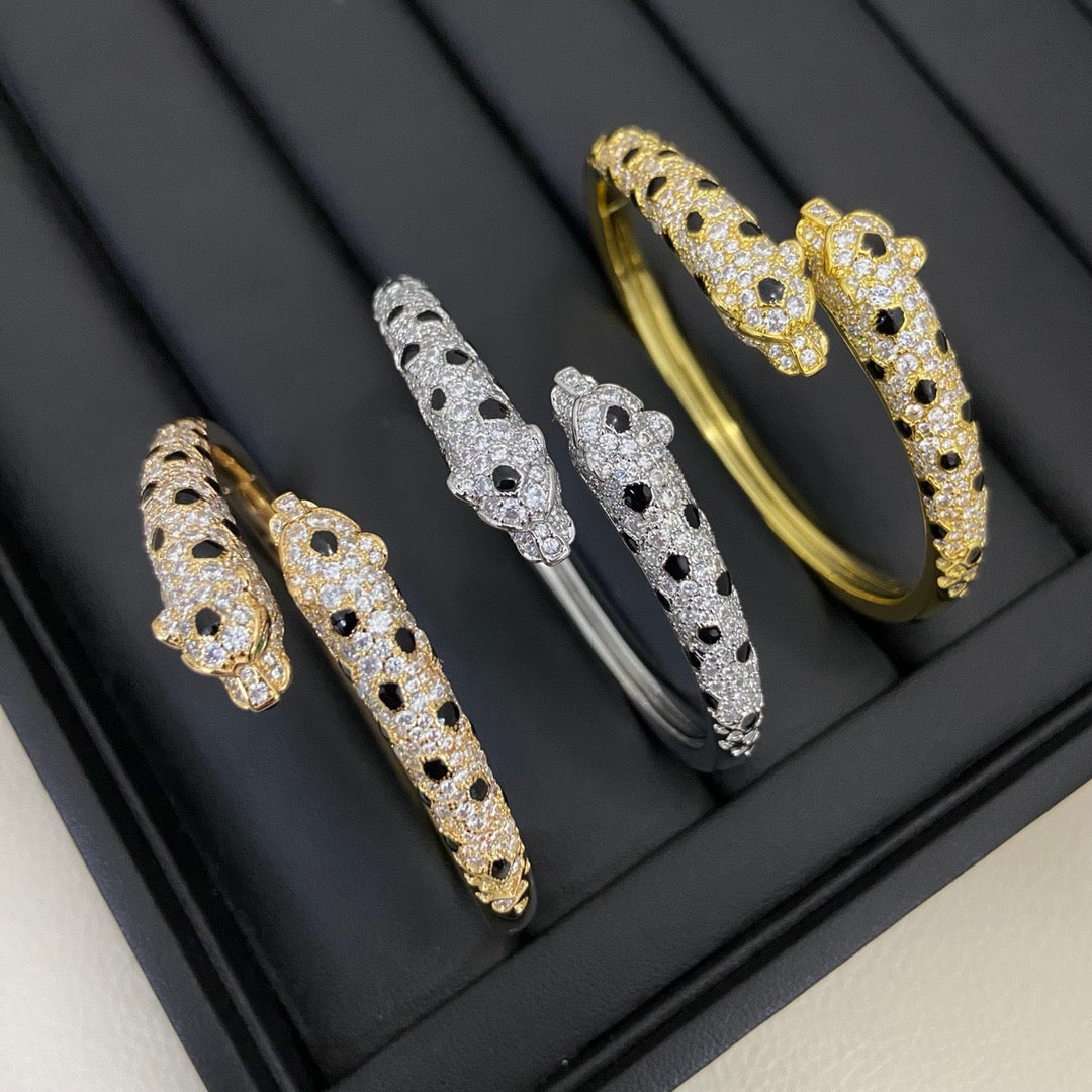 [Love Lucky]PANTHERE DOUBLE HEADED HALF DIAMOND OPEN BRACELET
