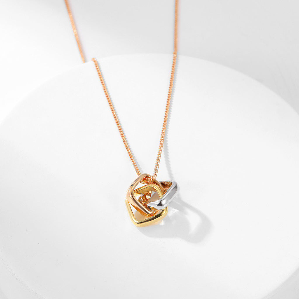 [Love Lucky]TRINITY CUSHION NECKLACE COLLECTION