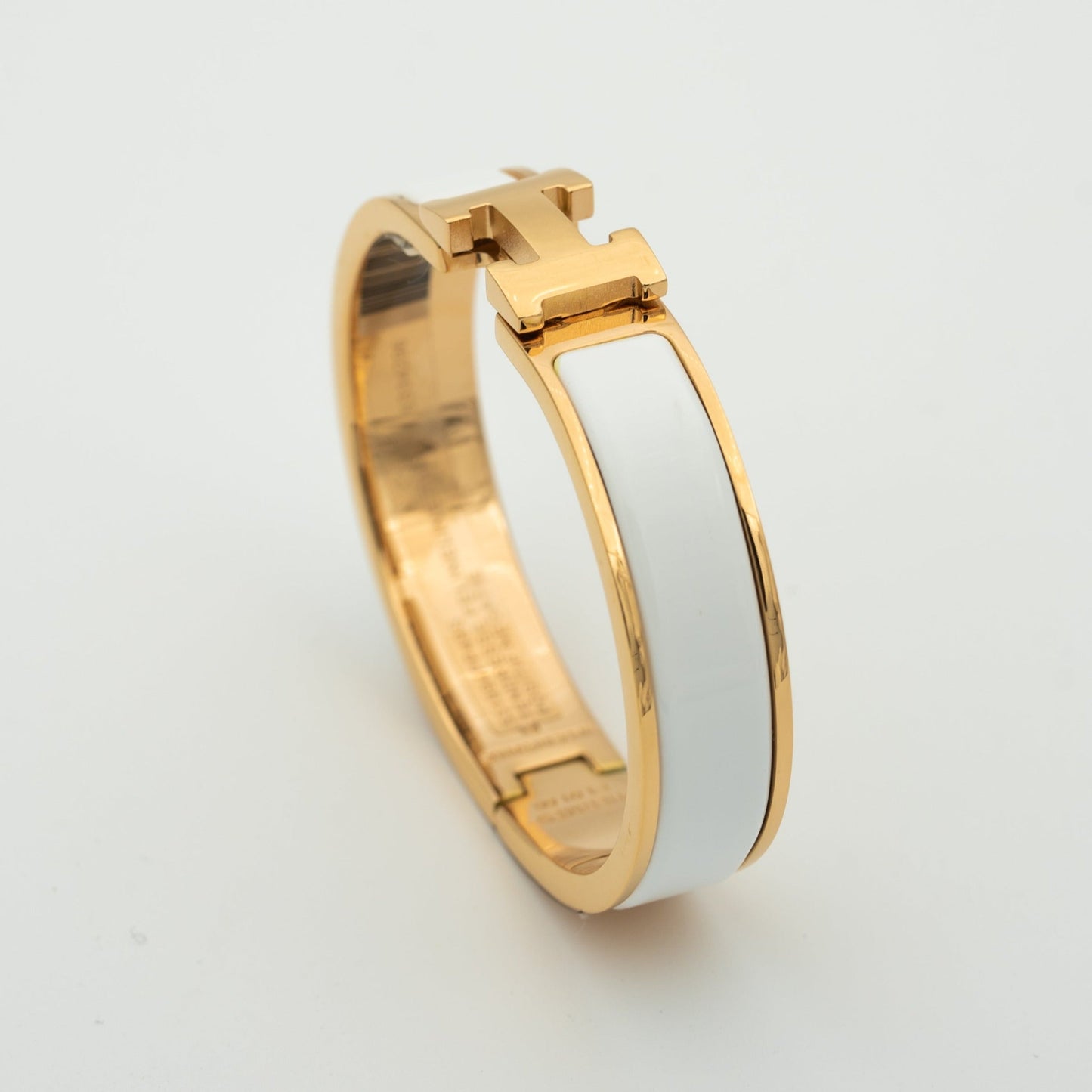 [Love Lucky]H WHITE BRACELET