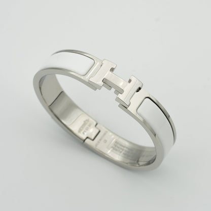 [Love Lucky]H WHITE BRACELET