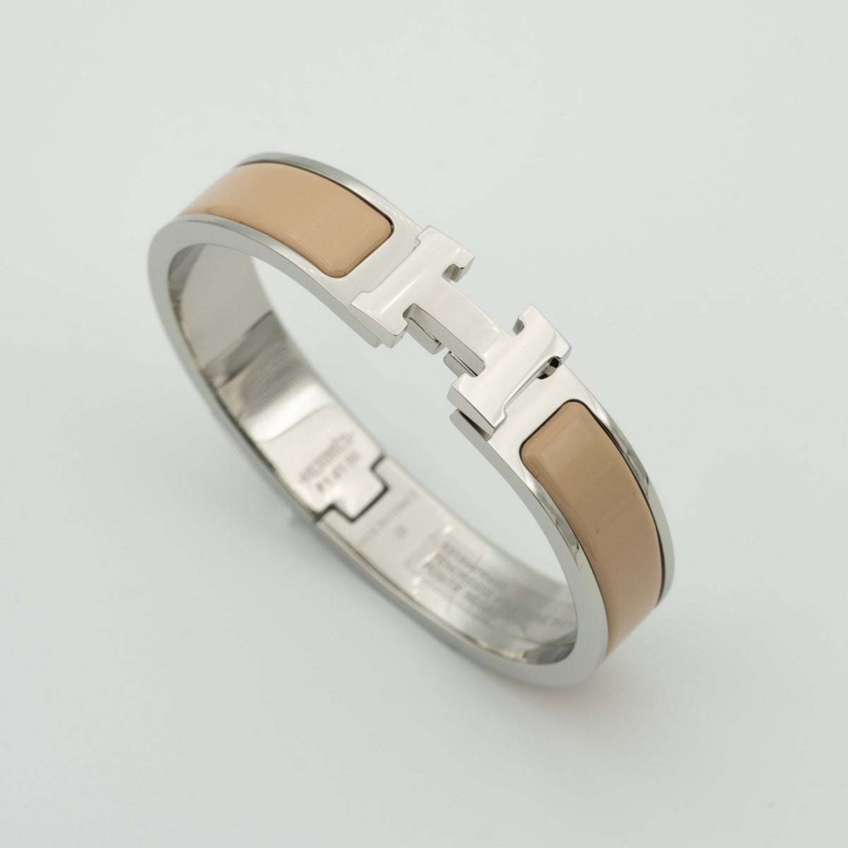 {"[Love Lucky]H GREY BRACELET"}