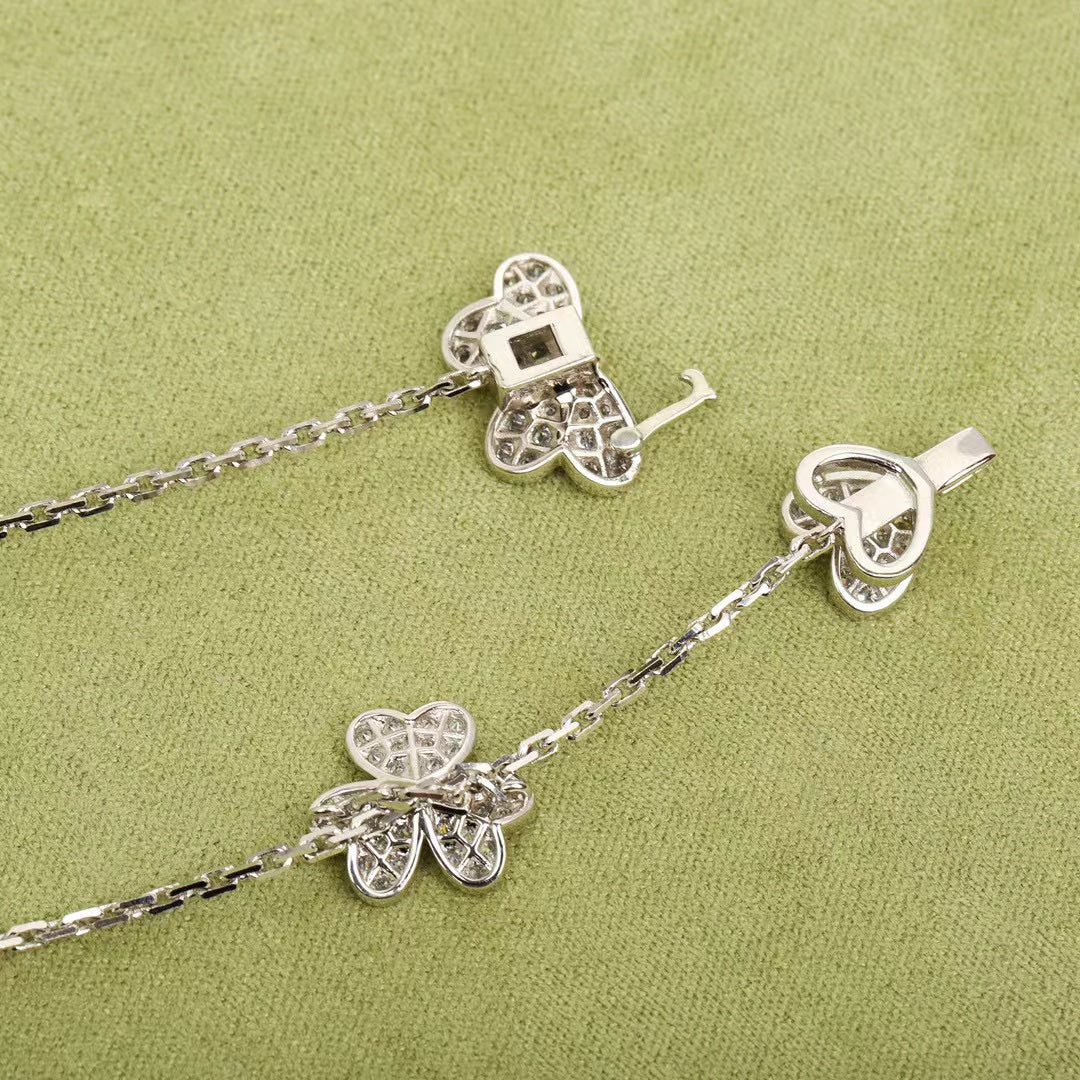 [Love Lucky]COLLIER FRIVOLE 9 FLEURS ARGENT