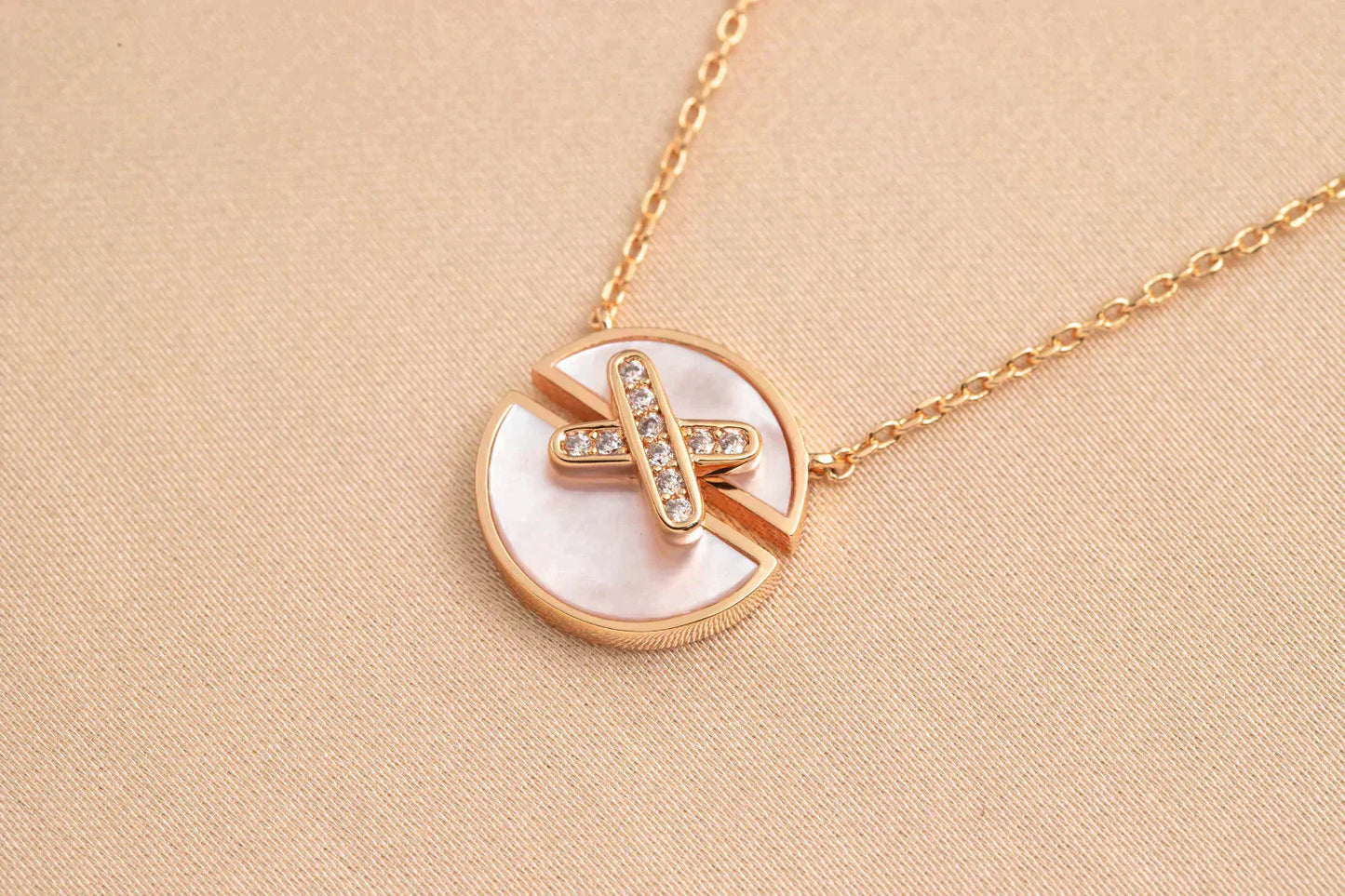 [Love Lucky]JEUX DE ROSE GOLD DIAMOND NECKLACE