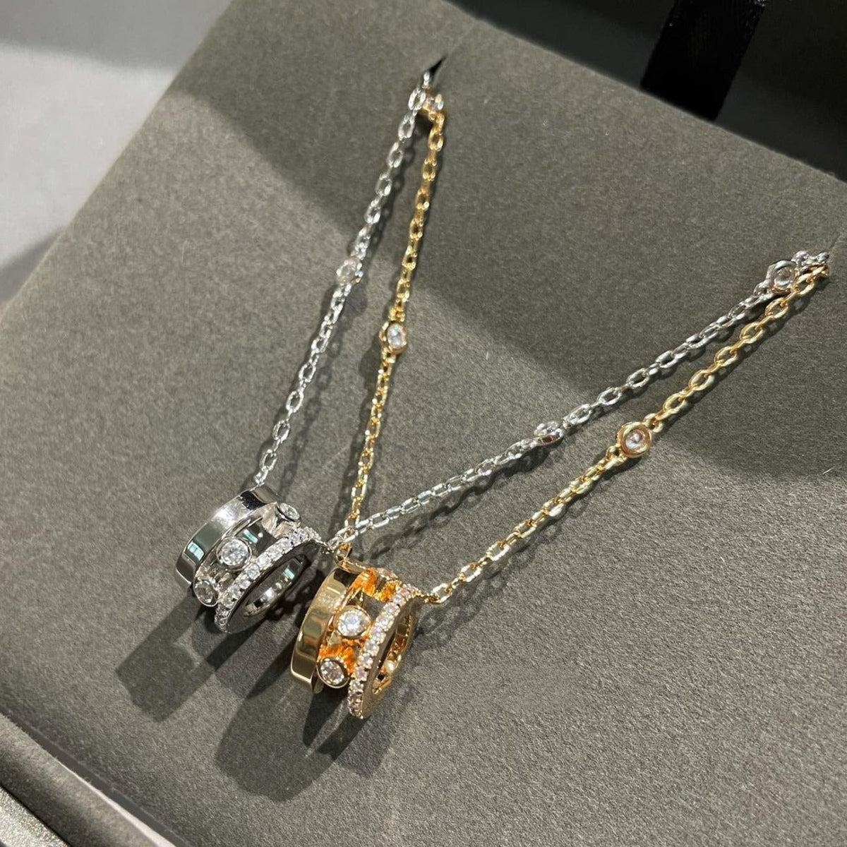 [Love Lucky] COLLAR CON COLGANTE CHAIN MOVE ROMANE