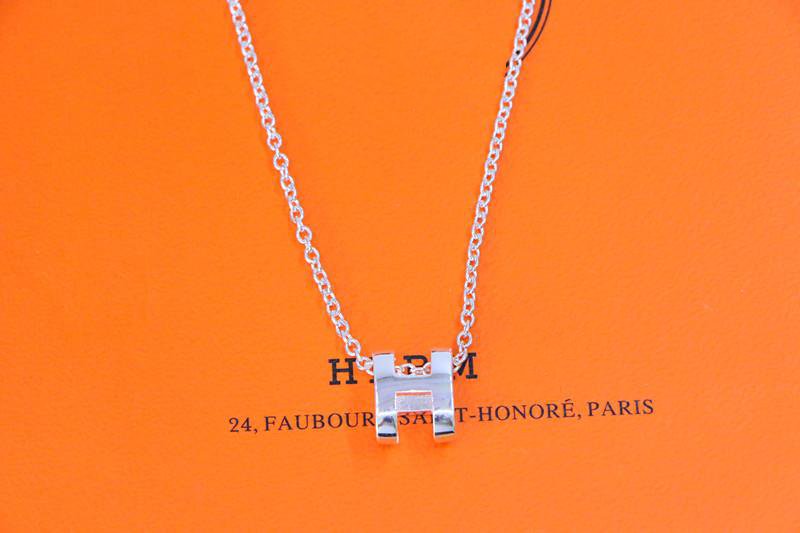 [Love Lucky]COLLANA HM SERIE OVALE LETTERA H