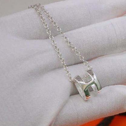 [Love Lucky]COLLANA HM SERIE OVALE LETTERA H