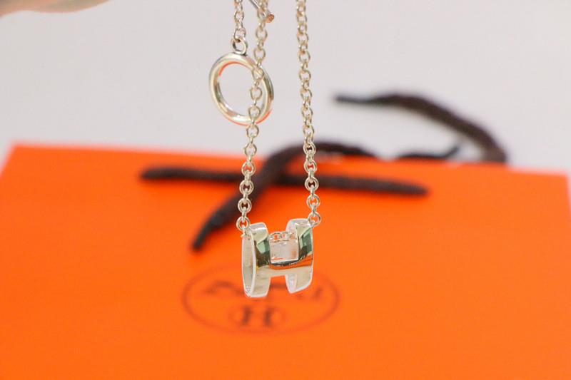 [Love Lucky]COLLANA HM SERIE OVALE LETTERA H