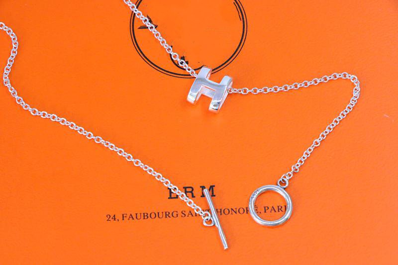 [Love Lucky]COLLANA HM SERIE OVALE LETTERA H