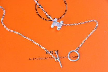 [Love Lucky]COLLANA HM SERIE OVALE LETTERA H