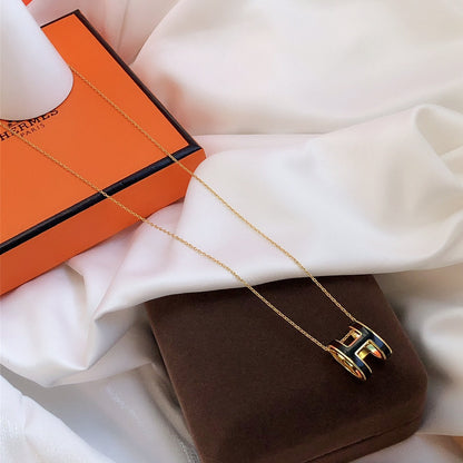 [Love Lucky]COLLIER HM CLIC ÉMAIL NOIR DORÉ