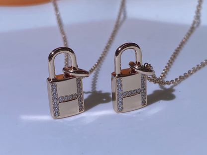 [Love Lucky]COLLIER À FERMOIR NICHE AVANCÉ HM AVEC DIAMANTS
