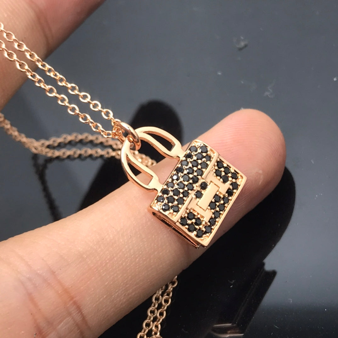 [Love Lucky]ARRIVAGE COLLIER HM DIAMANT NOIR