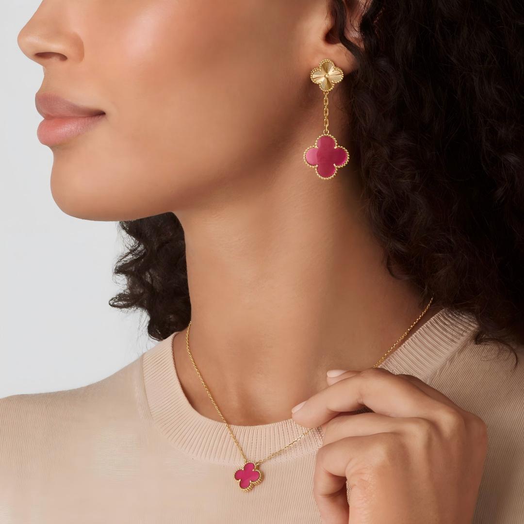 [Love Lucky]NEW CLOVER 2 MOTIF PINK ENAMEL EARRINGS