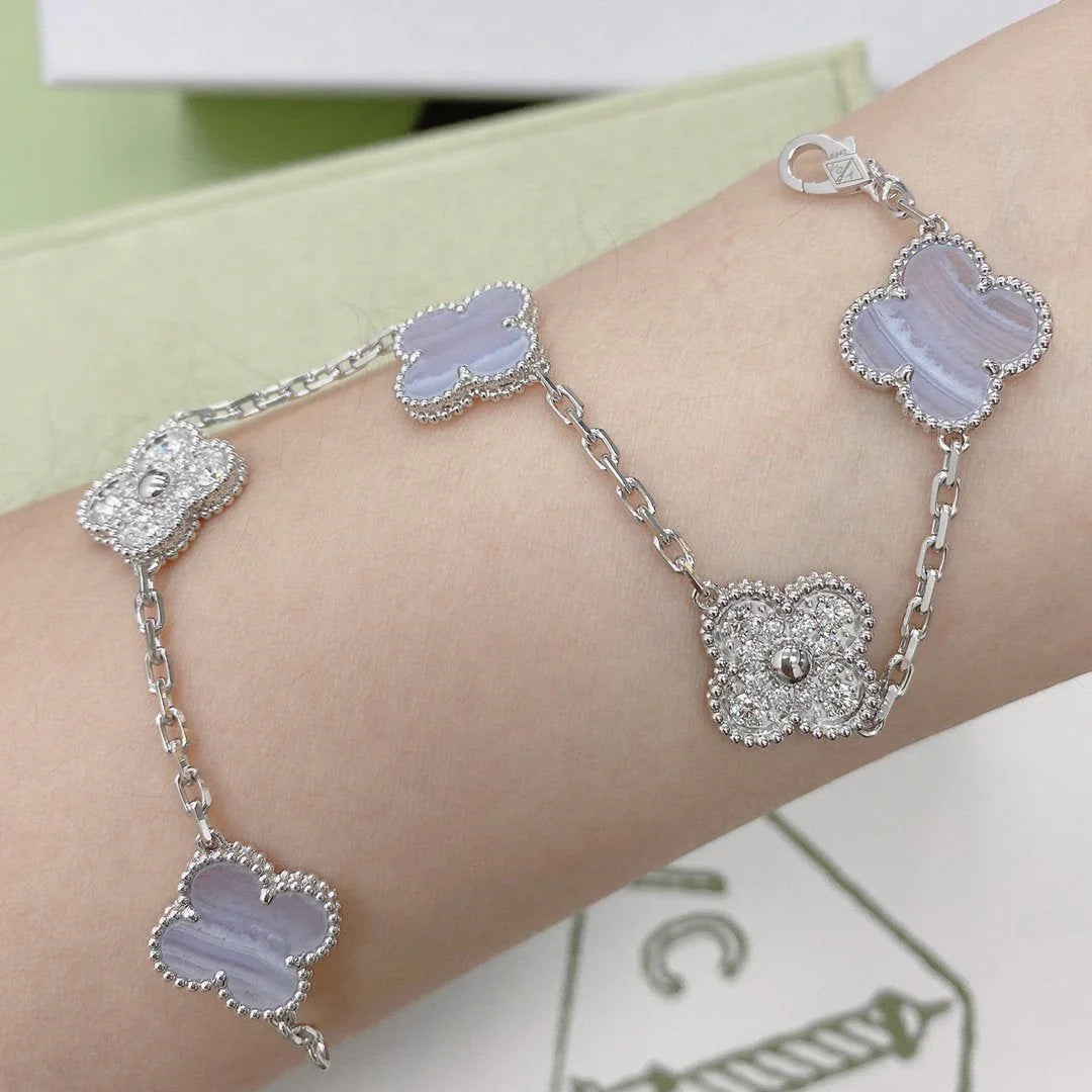 [Love Lucky] CLOVER 5 MOTIF PURPLE CHALCEDONY BRACELET COLLECTION