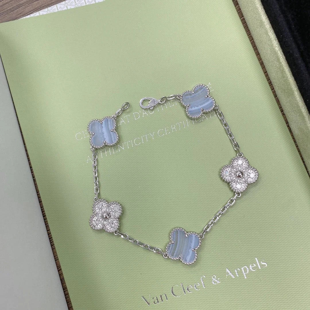[Love Lucky] CLOVER 5 MOTIF PURPLE CHALCEDONY BRACELET COLLECTION
