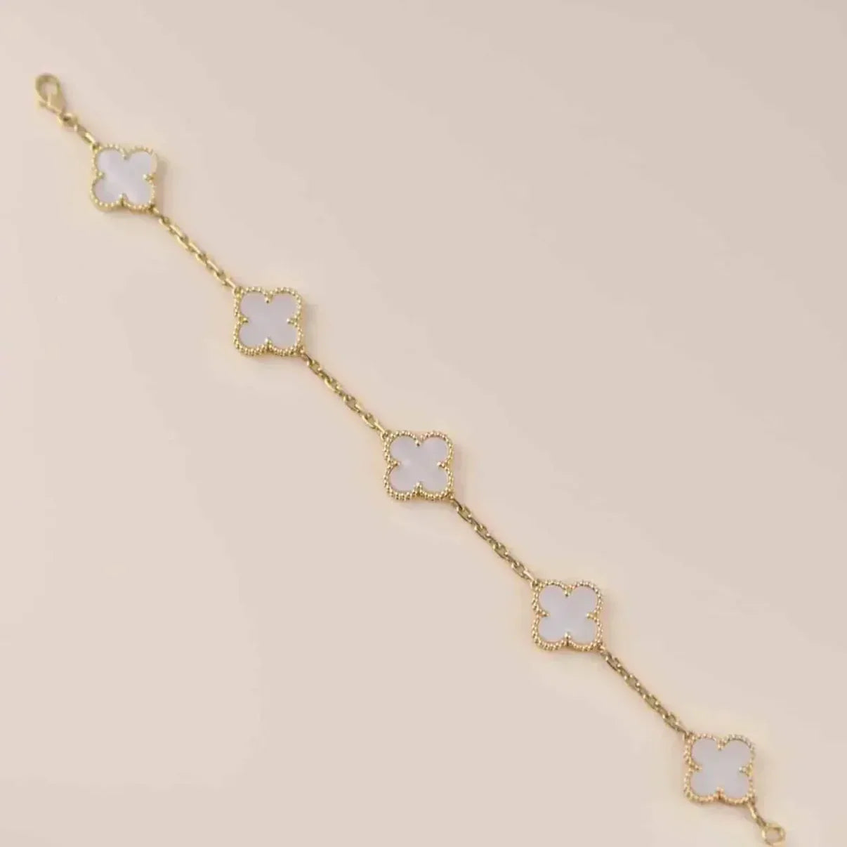 [Love Lucky]CLOVER WHITE PEARL MOP 5 MOTIF BRACELET COLLECTION