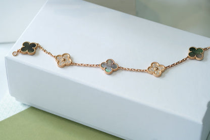[Love Lucky] CLOVER 5 MOTIF GRAY MOP BRACELET COLLECTION