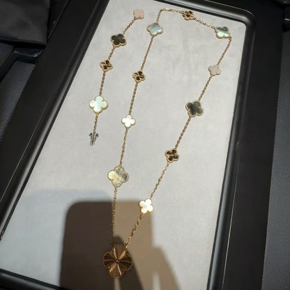 [Love Lucky] Abnehmbares Kleeblatt-Set mit 15 (11+4) Blüten in Roségold