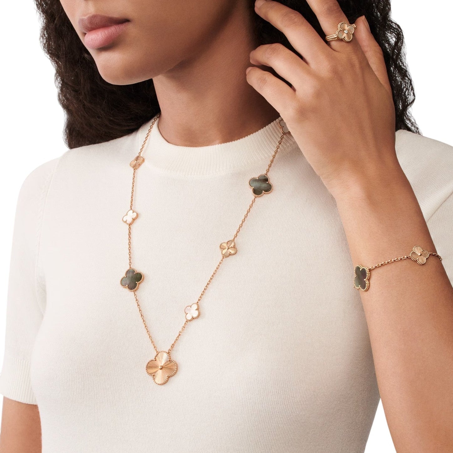 [Love Lucky] Abnehmbares Kleeblatt-Set mit 15 (11+4) Blüten in Roségold