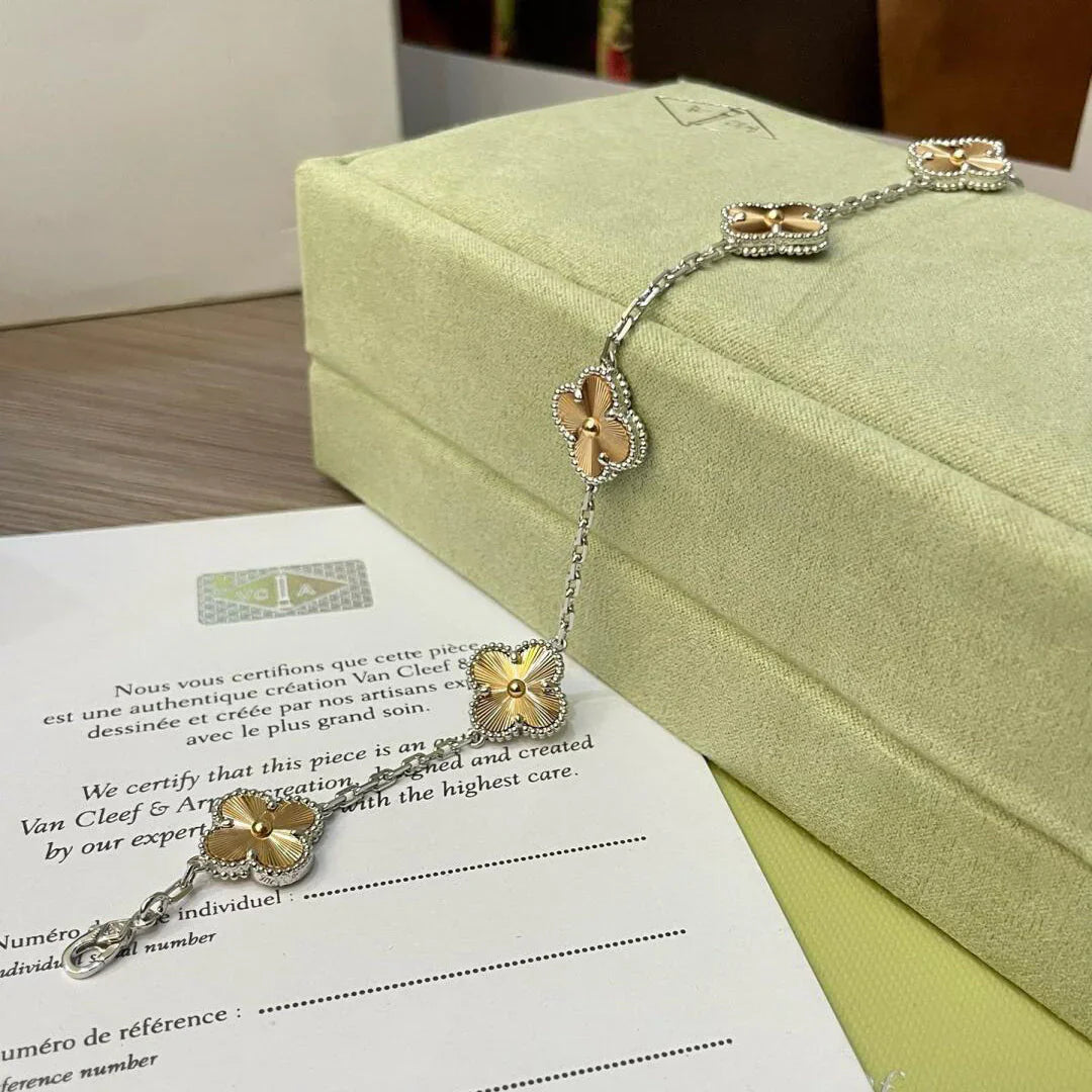 [Love Lucky] CLOVER 5 MOTIF LASER BRACELET COLLECTION