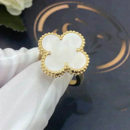 [Love Lucky]ANILLO CLOVER NÁCAR BLANCO