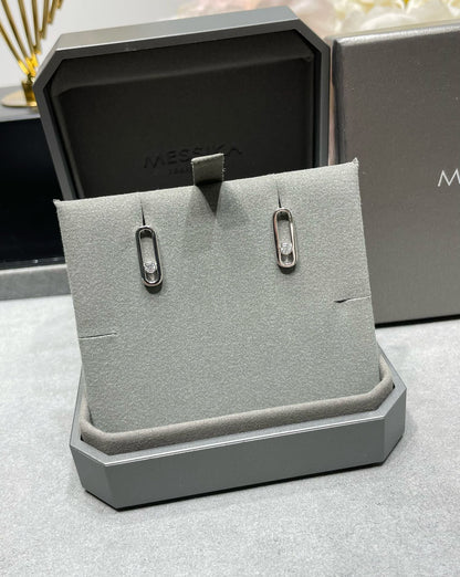 [Love Lucky]MOVE UNO SMALL 1 DIAMOND EARRINGS