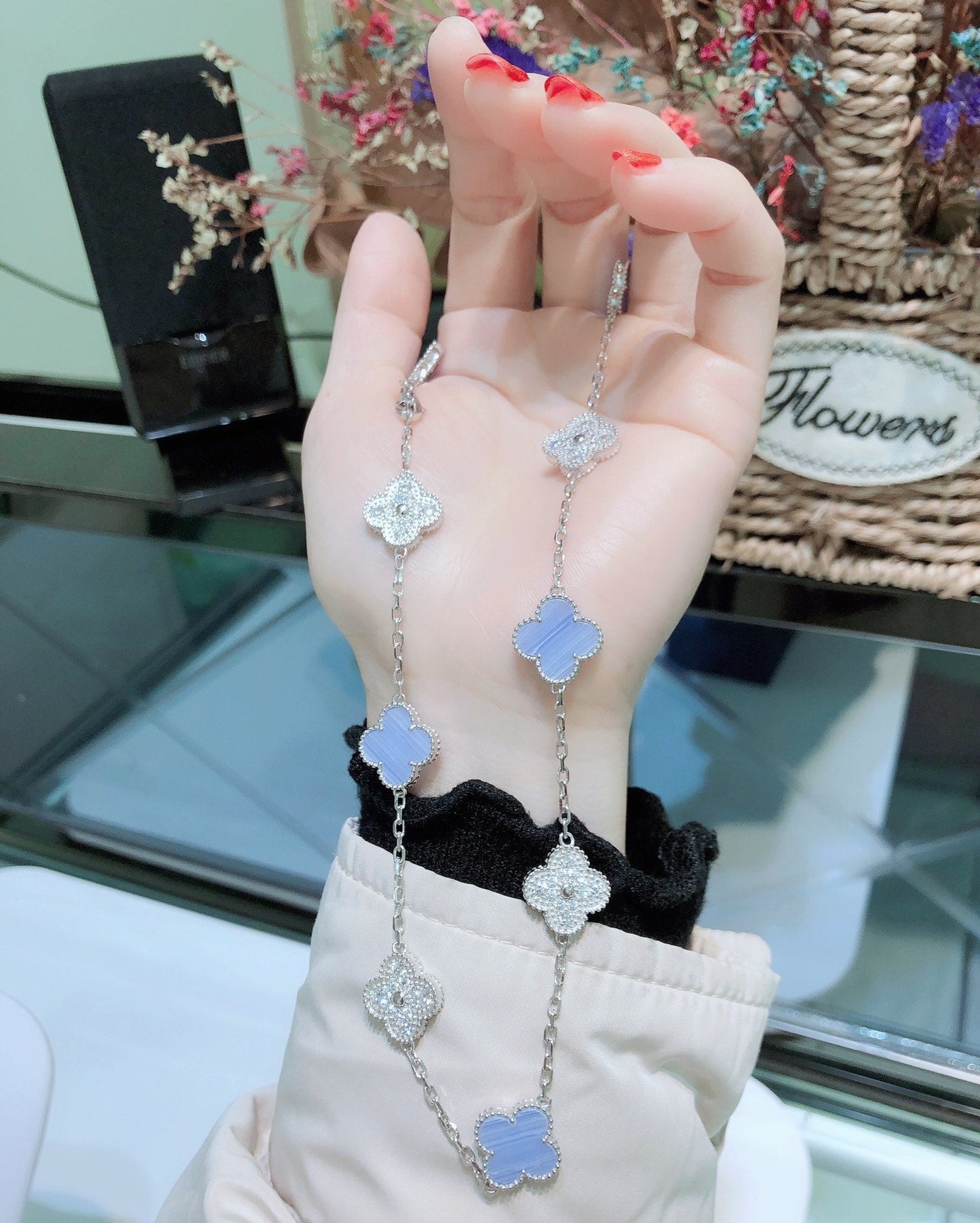 [Love Lucky]CLOVER 10 MOTIFS CHALCEDONY DIAMONDS SILVER NECKLACE