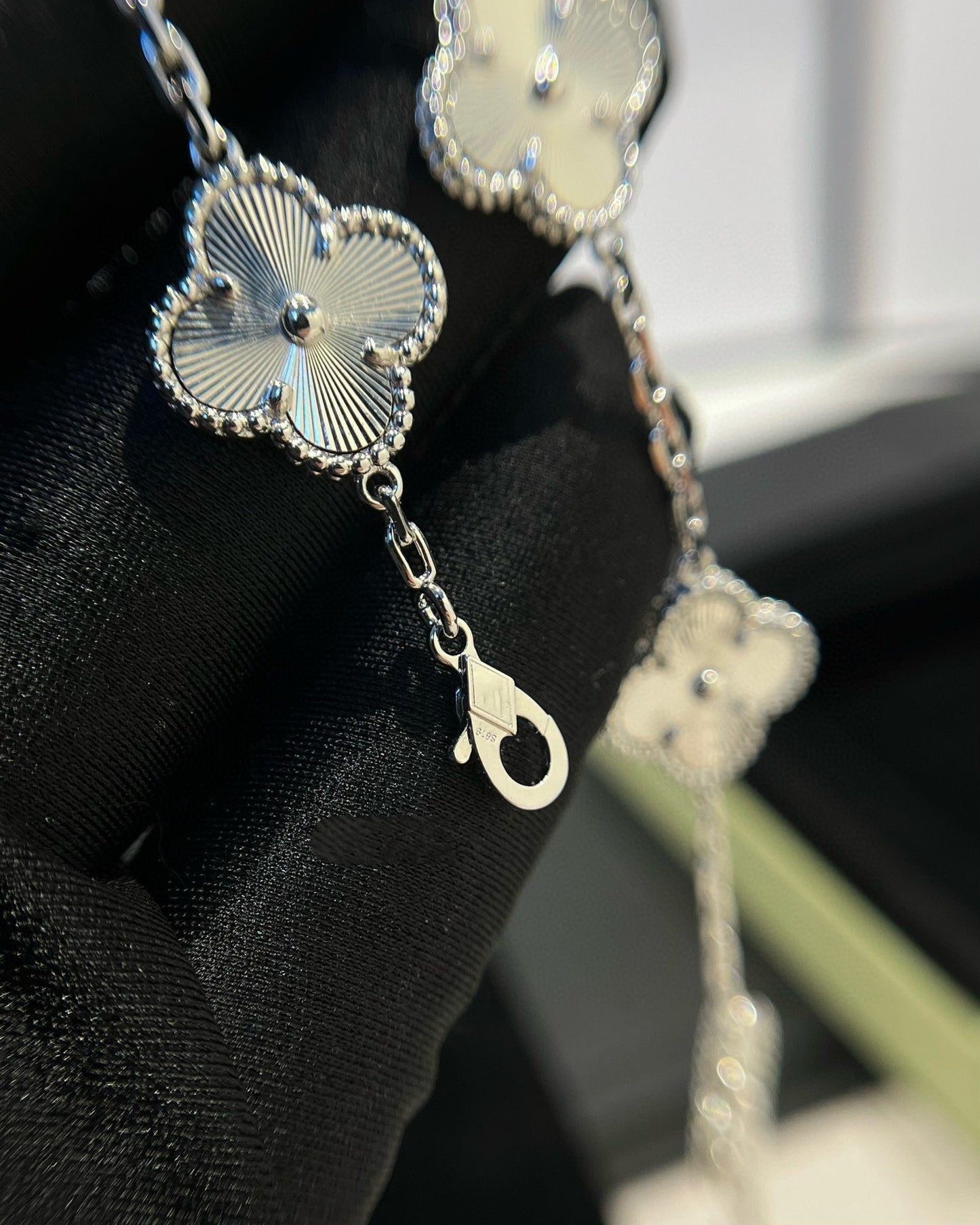 [Love Lucky] CLOVER 5 MOTIF LASER BRACELET COLLECTION